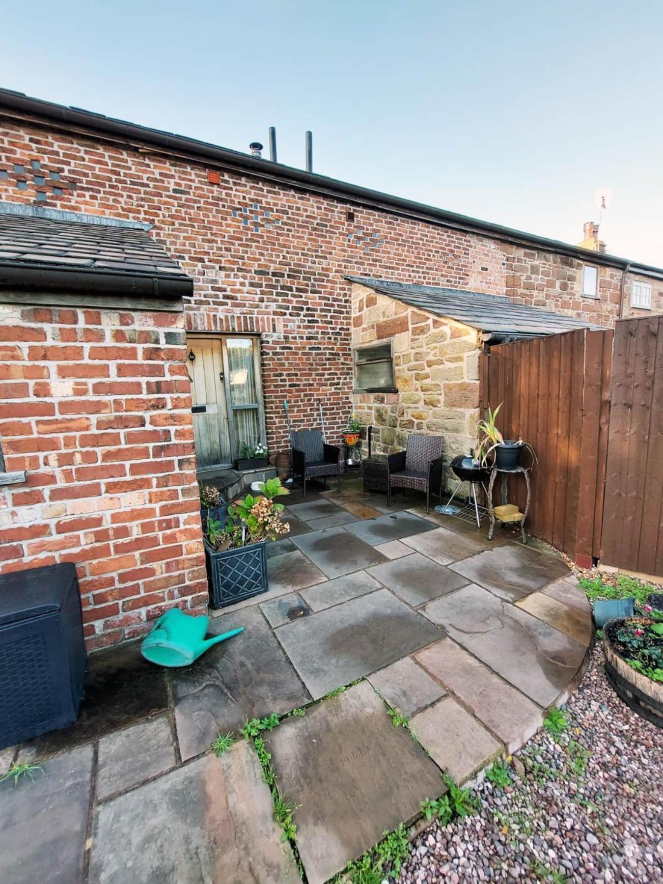 Villa The Old Mill Barn With Hot Tub And Private Use Of Heated Pool Wirral Esterno foto
